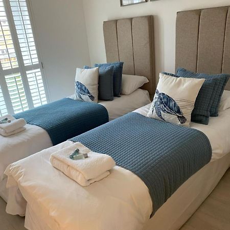 Luxury Beachfront Outstanding 2 Bedroom Apartment ايستبورن المظهر الخارجي الصورة