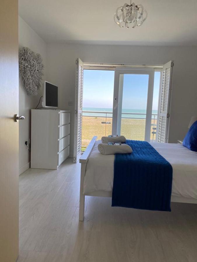 Luxury Beachfront Outstanding 2 Bedroom Apartment ايستبورن المظهر الخارجي الصورة
